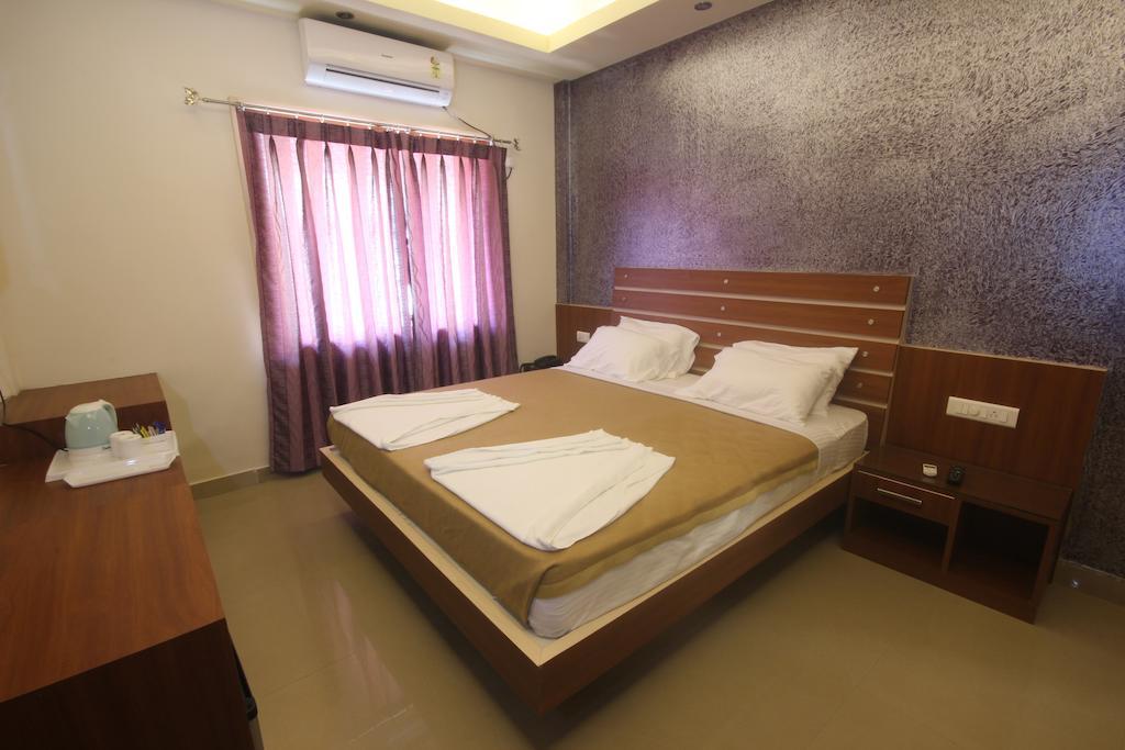 Urmee Hotel Bhubaneswar Room photo