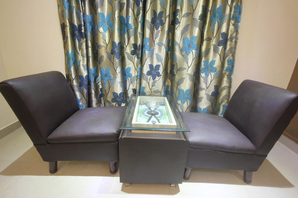 Urmee Hotel Bhubaneswar Exterior photo